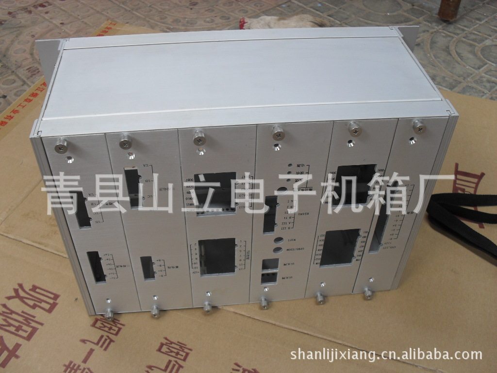 提供铝合金4U服务器插箱1U,2U,3U,4U服务器标准机箱可任意