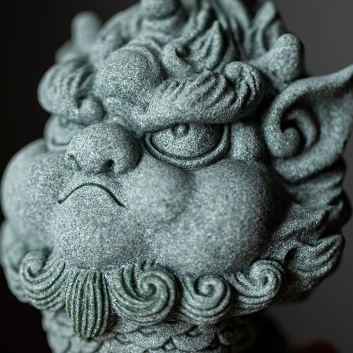 中式国潮青砂石傲娇麒麟装饰摆件 精品创意茶玩可养桌面茶台茶宠