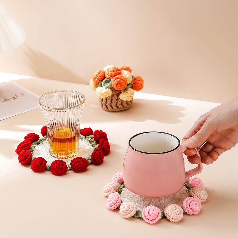 成品手工玫瑰花束杯垫毛线钩织杯变手捧花束创意礼物编织花朵杯垫
