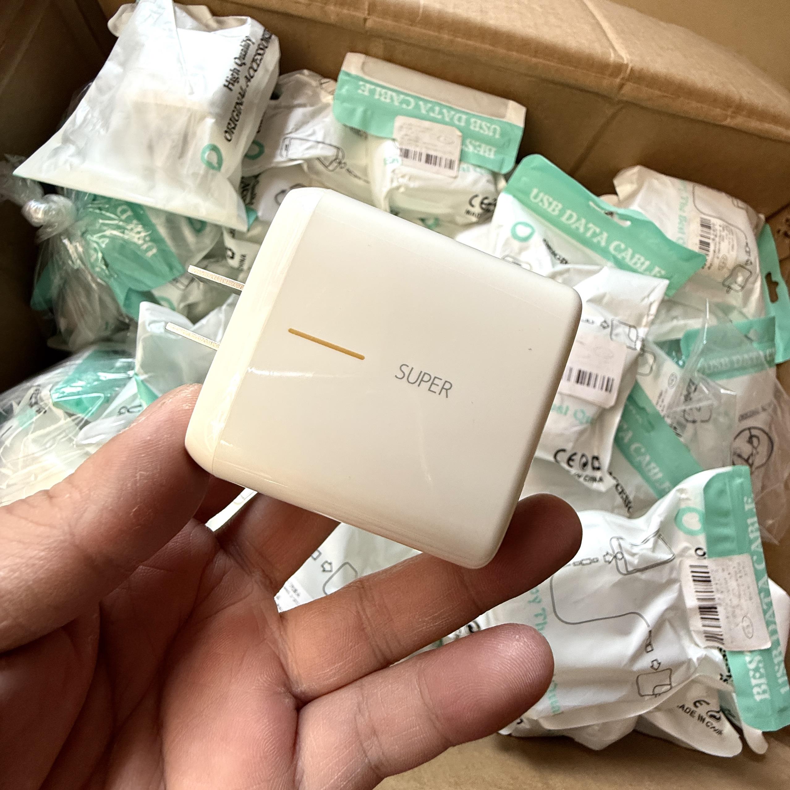 VOOC闪充头 只适于OPPO系协议 65W 新的袋子装