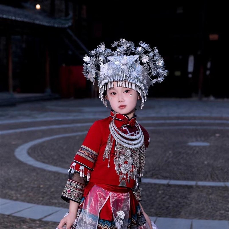 阿卯苗族服装女苗疆少女红色服装土家族少数民族演出旅拍服装新款