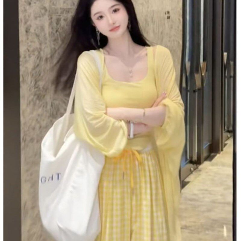 休闲出游套装女夏季新款旅游防晒外套吊带上衣裤子格子阔腿裤长裤