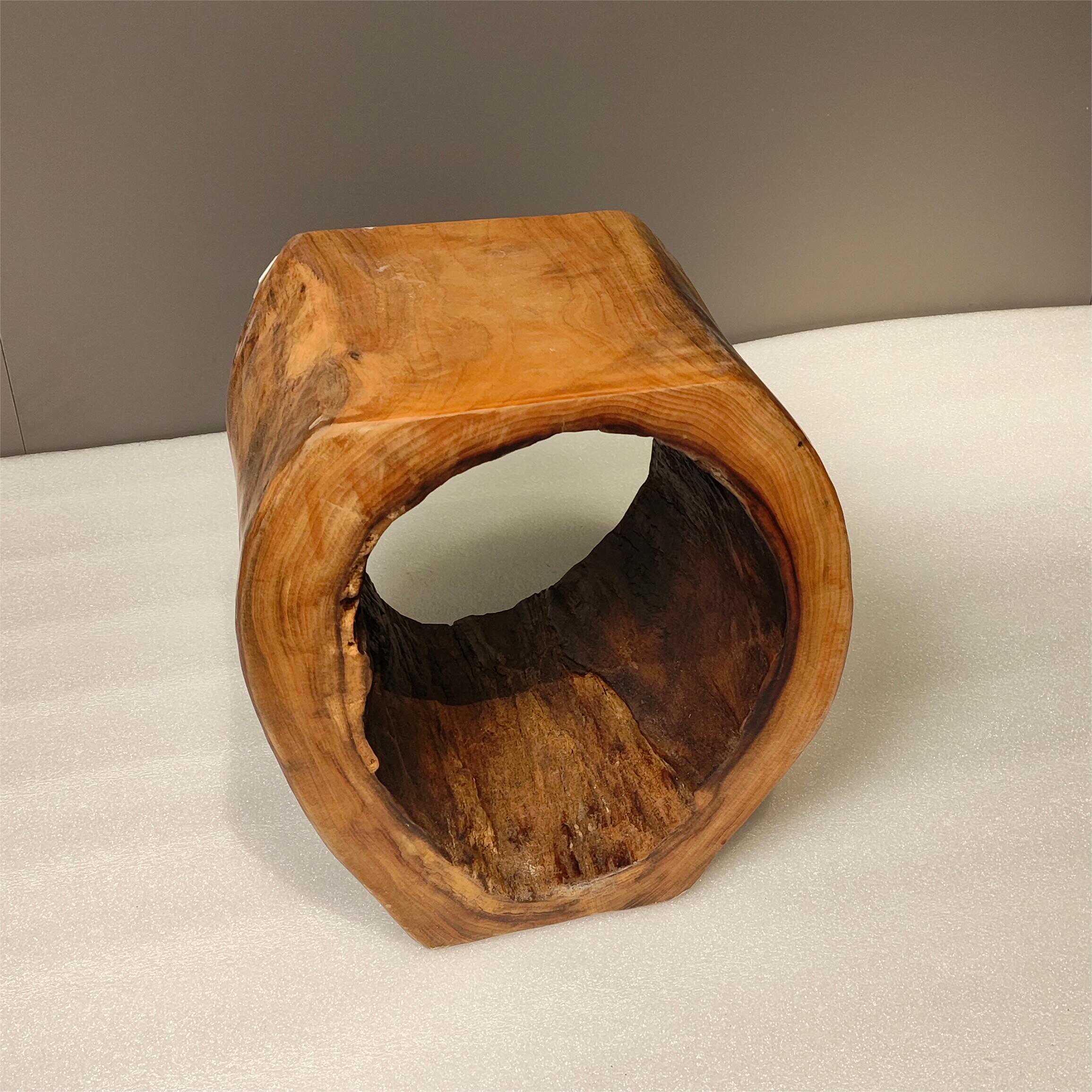 樟木码头实木空心原生态树桩根雕凳咖啡桌边桌床和早餐酒店装饰摆