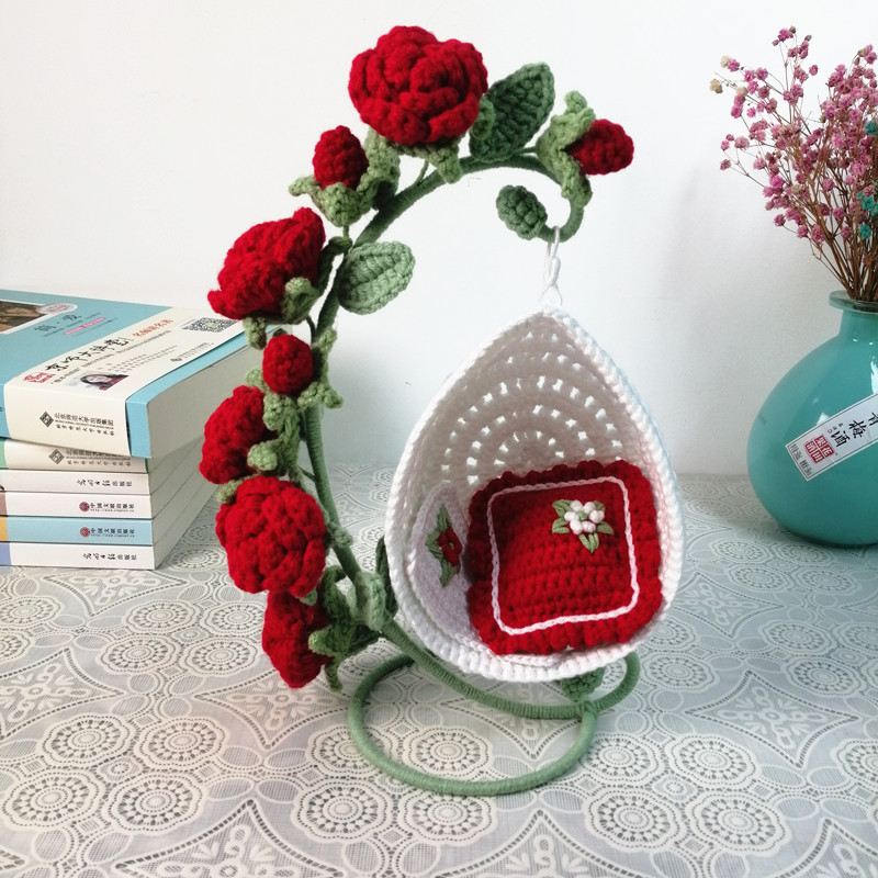 吊篮秋千摆件玫瑰花假花桌面摆设DIY创意礼品纯手工毛线钩织成品