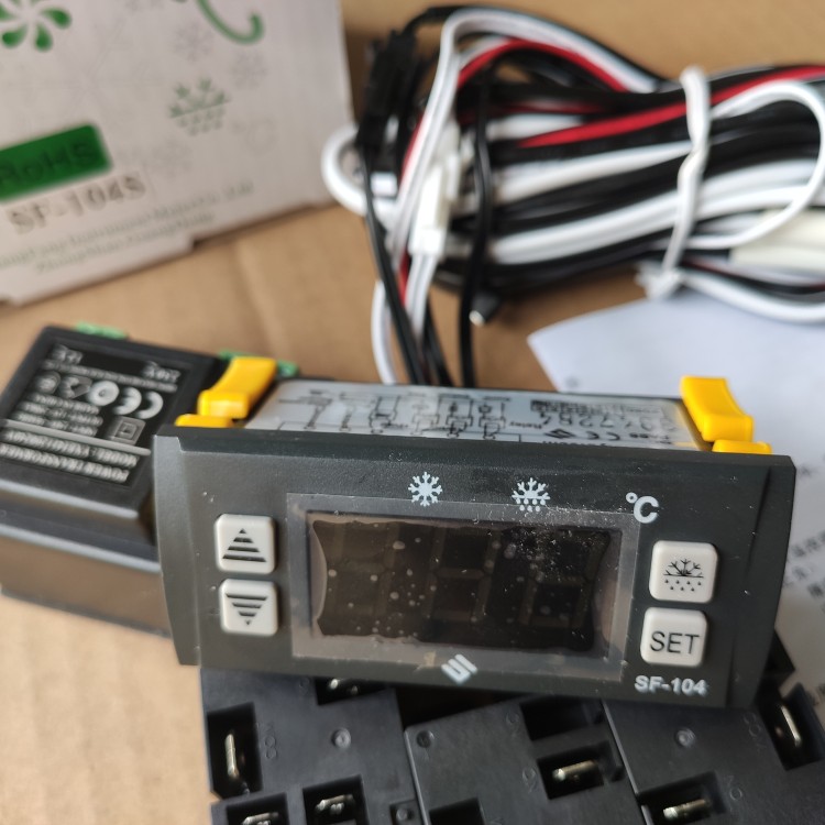 雪柜仪器仪表尚方温控电子显示器SF-104S 冷柜冷库数字显示温控器