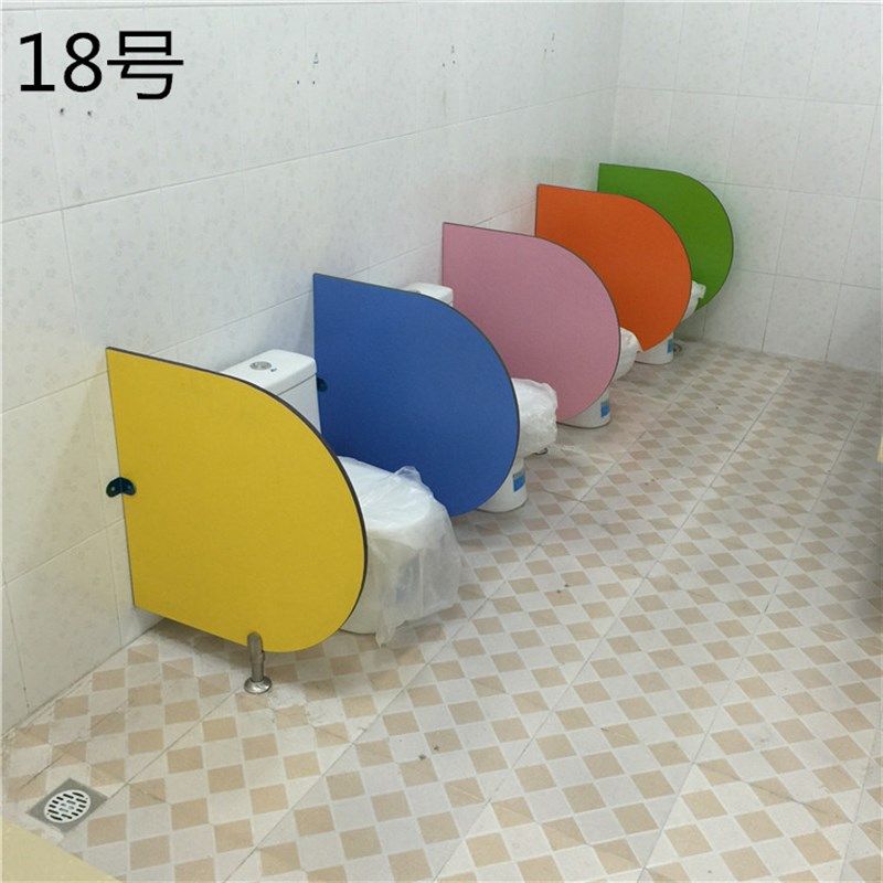 幼儿园卫生间隔断板厕所挡板抗倍特防水板卡通造型隔板卡通隔板