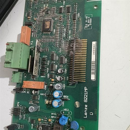 伦茨变频器主板一套 拆机的产品。