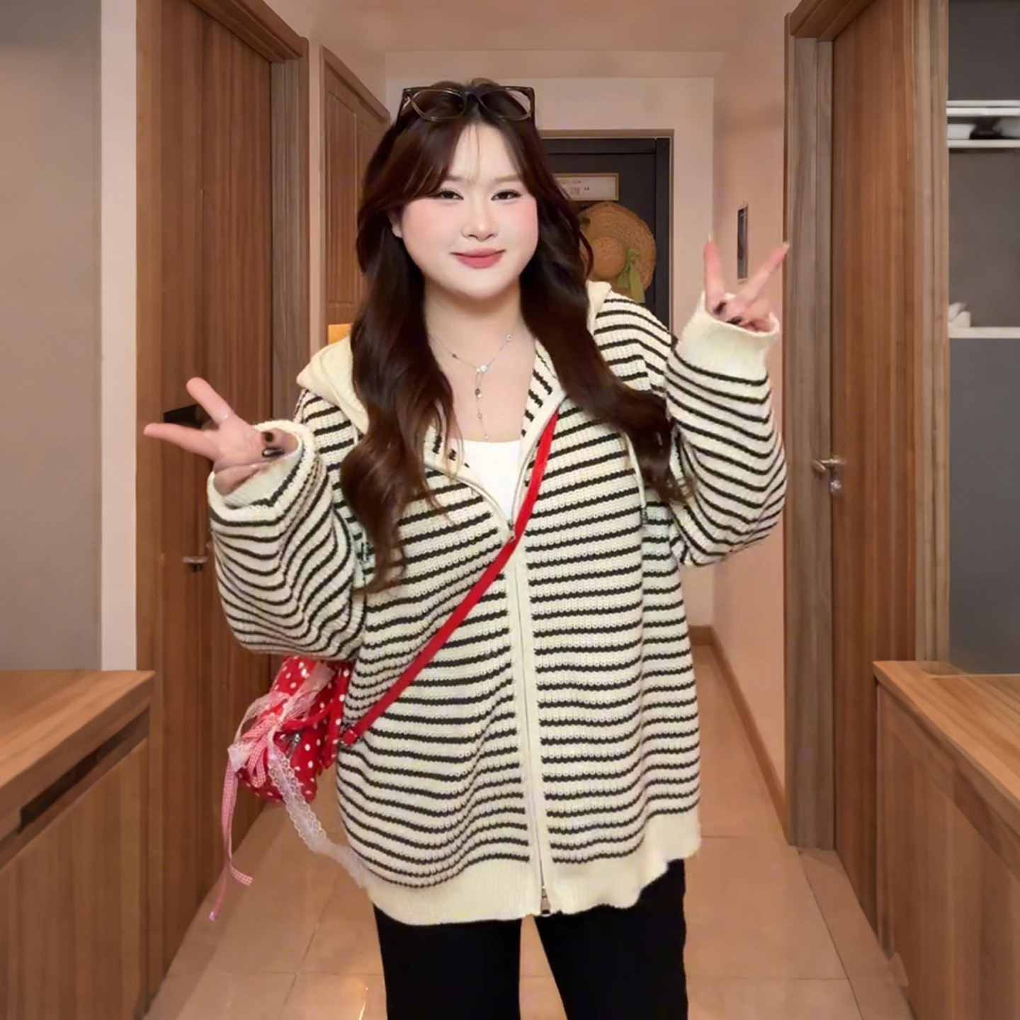 300斤特大码连帽条纹毛衣外套女秋冬胖mm慵懒高级感针织开衫上衣