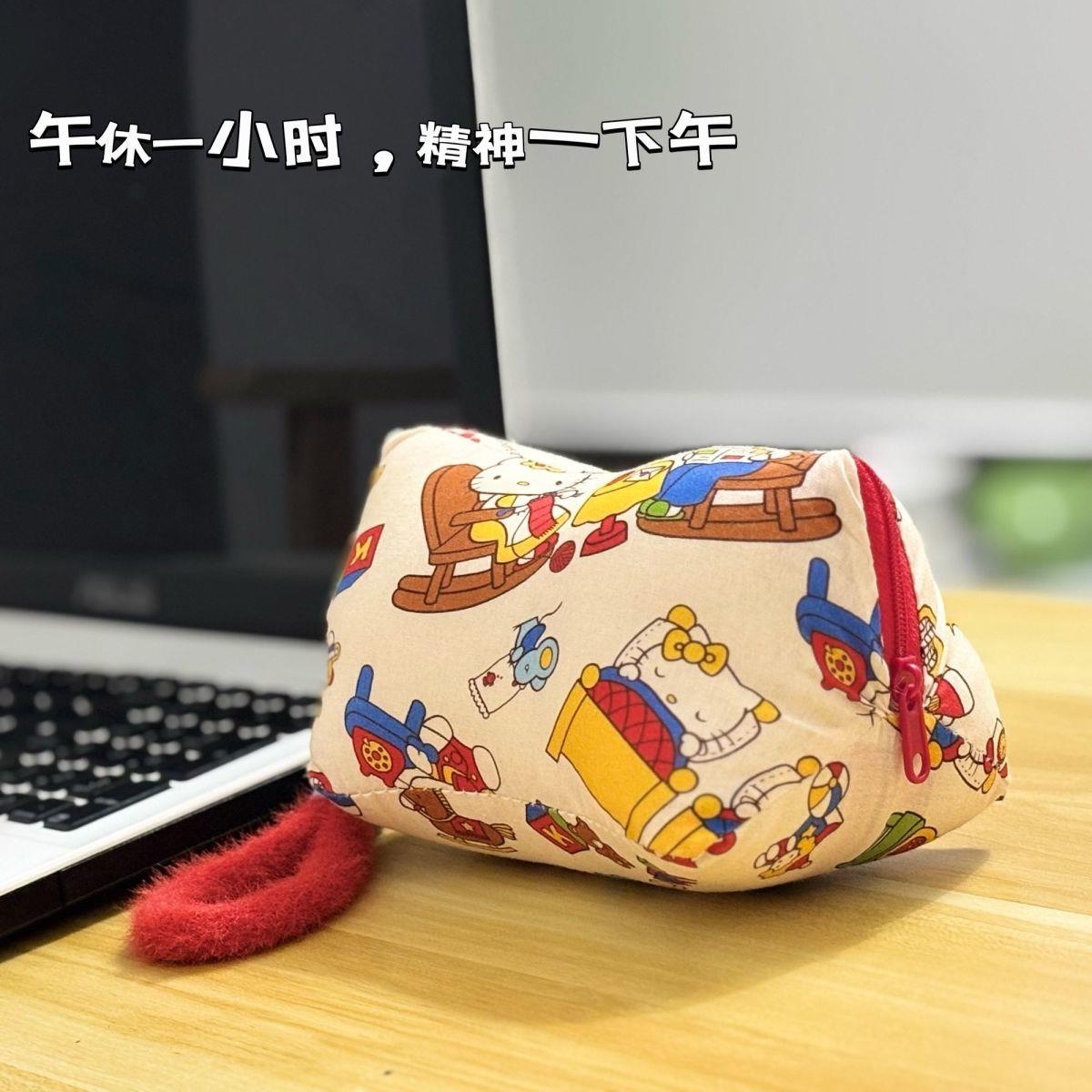 可爱猫咪三角颈椎枕午睡枕趴睡枕旅行便携护颈枕学生飞机靠枕女生
