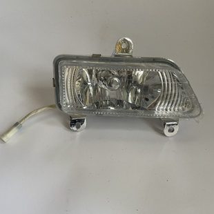 时风风驰1800雾灯2000雾灯时风轻卡配件前保险杠灯左右雾灯总成