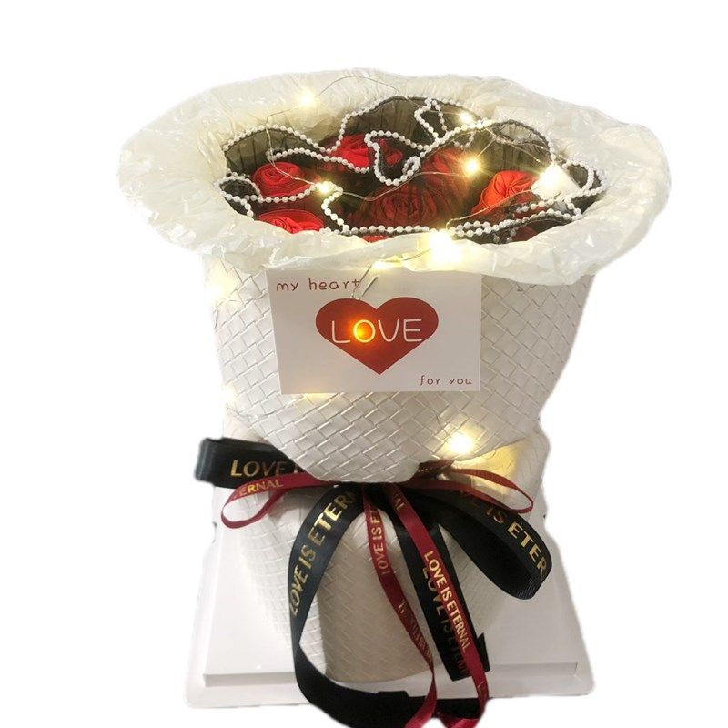 本命年生日礼物送男生朋友老公创意七夕节礼物男士红内裤花束礼盒