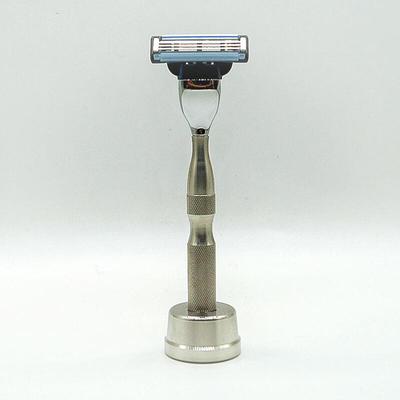 不锈钢男士吉利礼物水洗手动剃须刀刮胡刀三层刀片通用锋速mach3