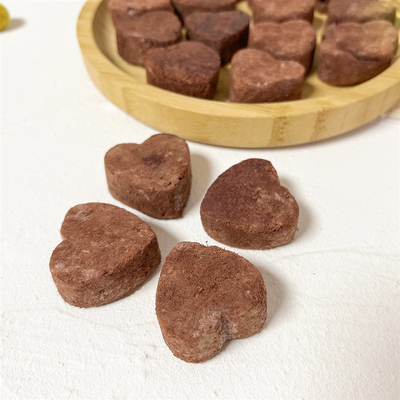 冻干兔血猫咪零食猫粮独立包装宠物冻干狗零食狗粮拌粮幼猫幼犬吃