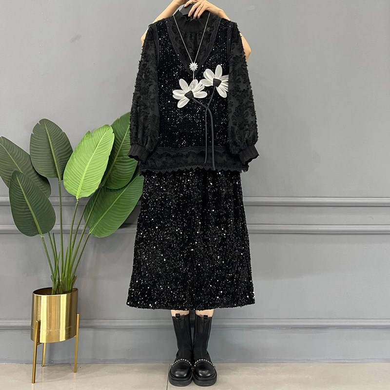 加肥V领拼色花朵马甲立领蕾丝小衫两件套胖妹妹秋季款黑色半身裙