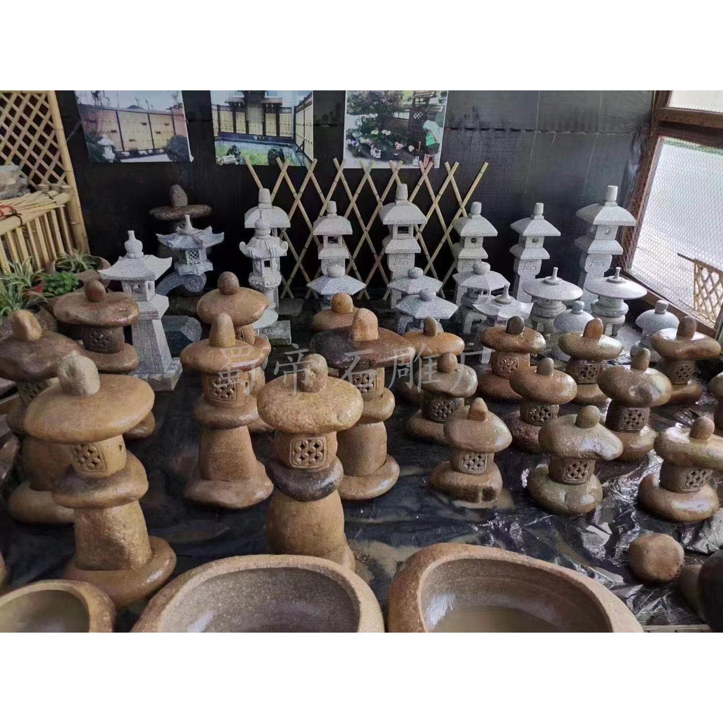 石雕灯笼青石仿古灯笼天然鹅卵石立柱造型石头草坪灯笼摆件