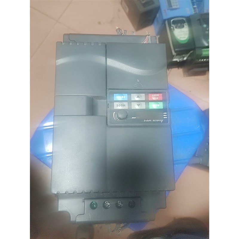 台达VFDE11KW系列变E频器VFD110E43A