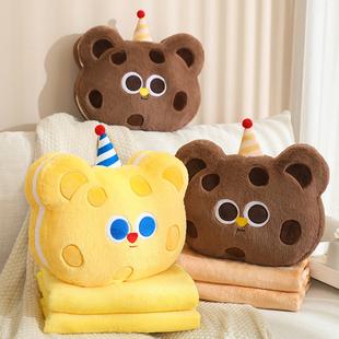 卡通午睡抱枕毯子二合一办公室女生睡觉枕头珊瑚绒空调毛毯车靠枕