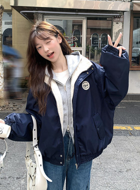 学院风羊羔毛外套女短款冬季2025新款复古立领飞行员夹克加绒棉服