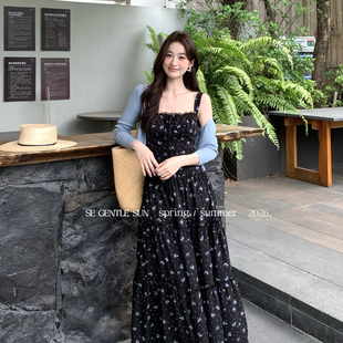 SUN 法度假出片神裙～法式 复古浪漫碎花吊带连衣裙6857 GENTLE