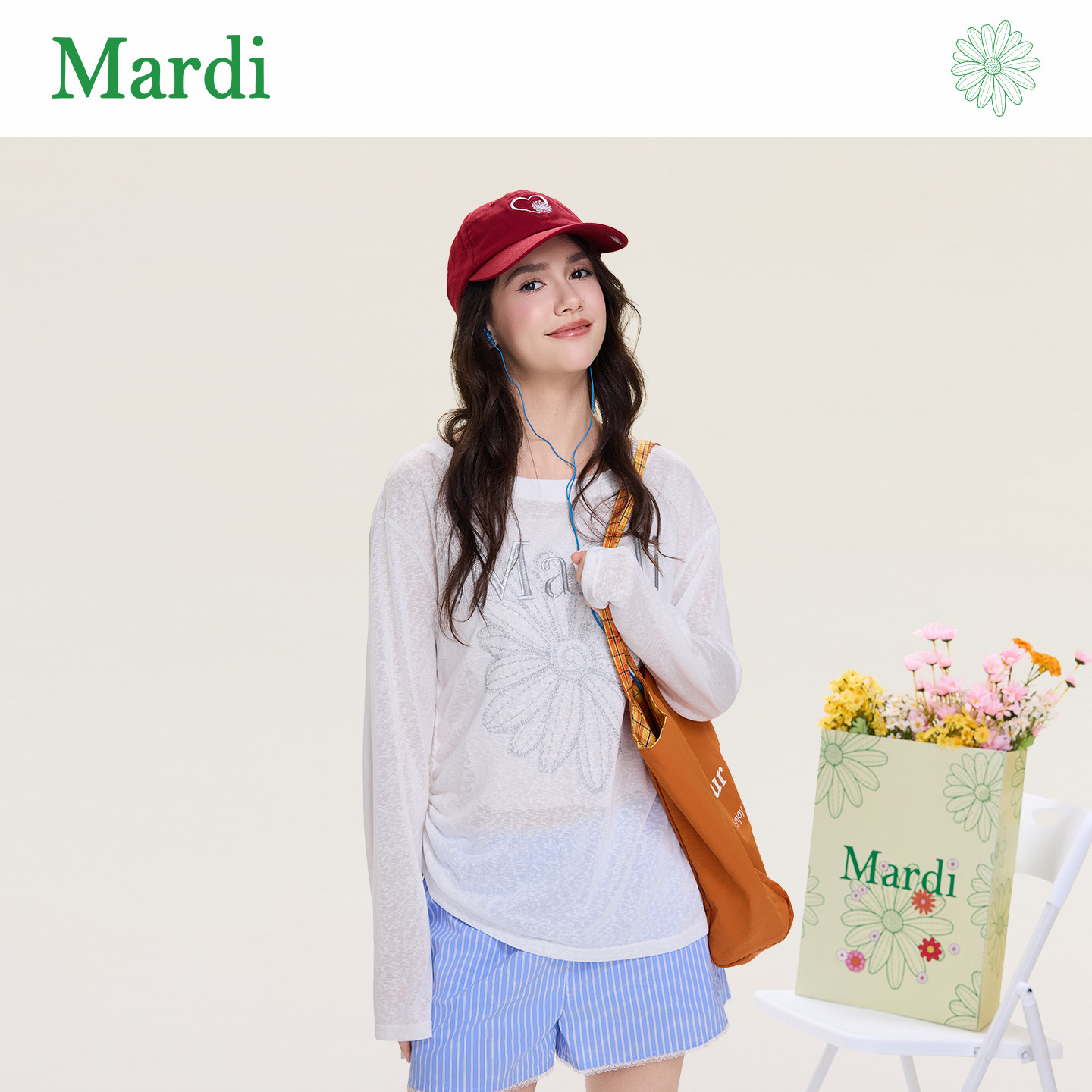 MARDI/玛尔帝韩系小雏菊印花长袖T恤女宽松百搭圆领显瘦通勤上衣