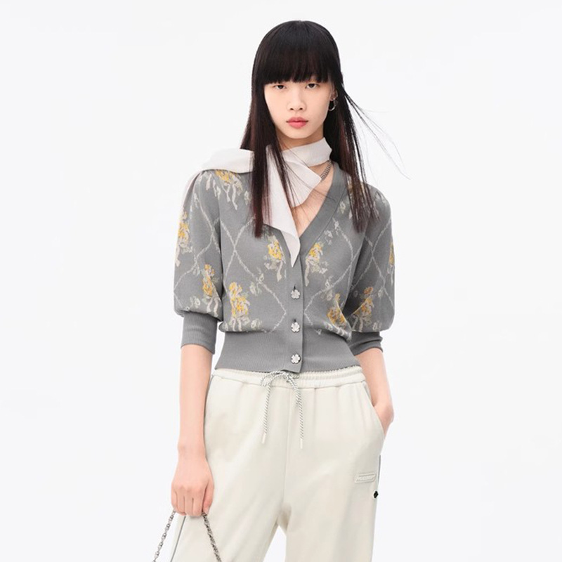 鸟撤柜剪牌蝴蝶领泡泡袖线开衫