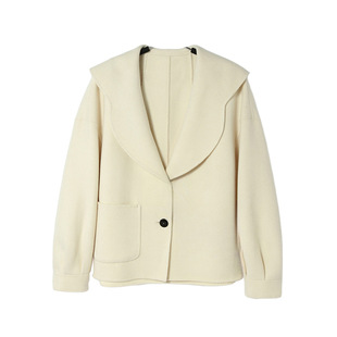 L527 曲边领双面呢大衣