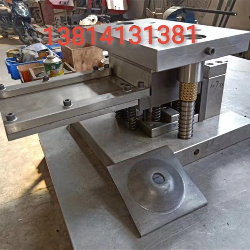 定制五金冲压模具模内铆接模内攻牙连续模冲孔成型模精密冲床模具