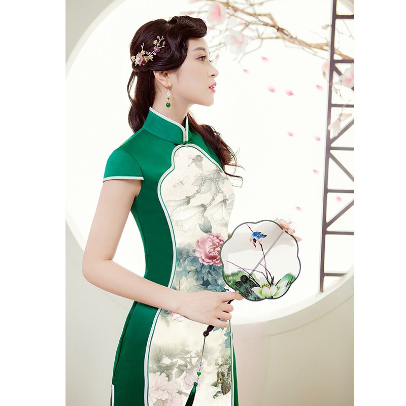 江南春天高端走秀旗袍演出服女2024新款夏季气质复古长款t台表演