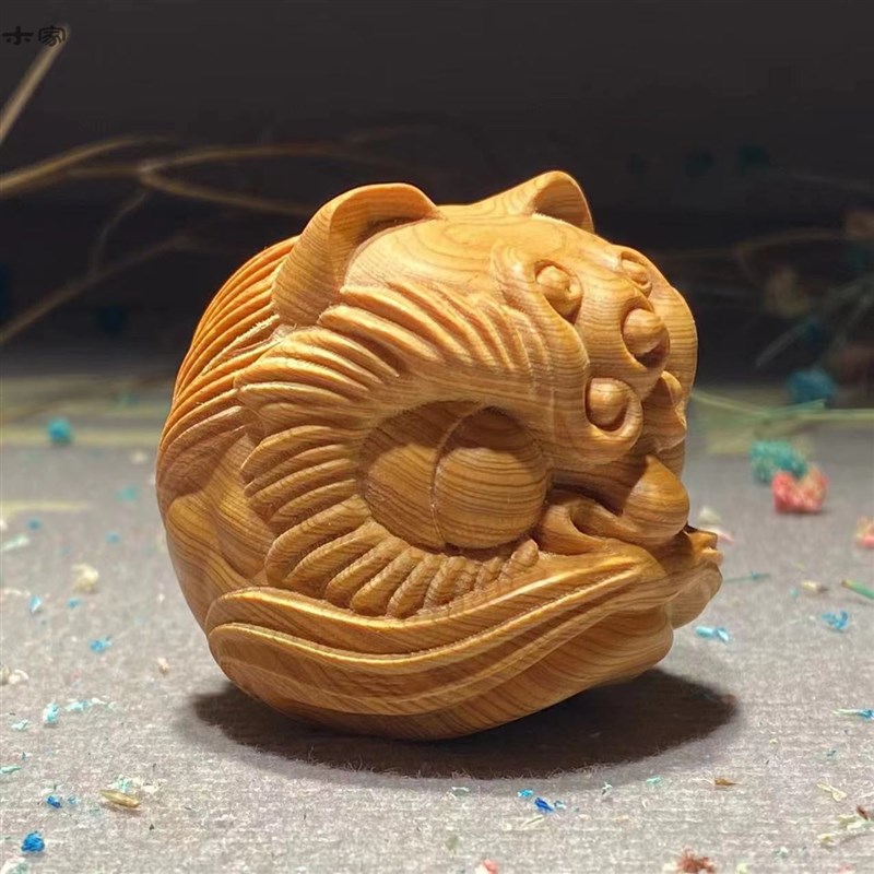 太行崖柏陈化料手把件木雕刻醒狮文玩动物狮子头手把球装饰工艺品