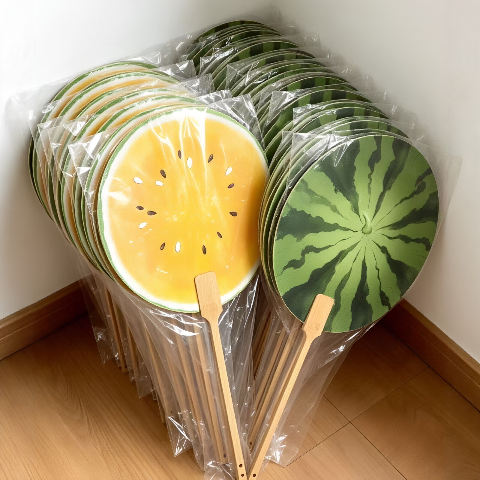 西瓜味的风!黄瓤西瓜扇子清凉手摇水果扇子户外遛弯便携降温神器
