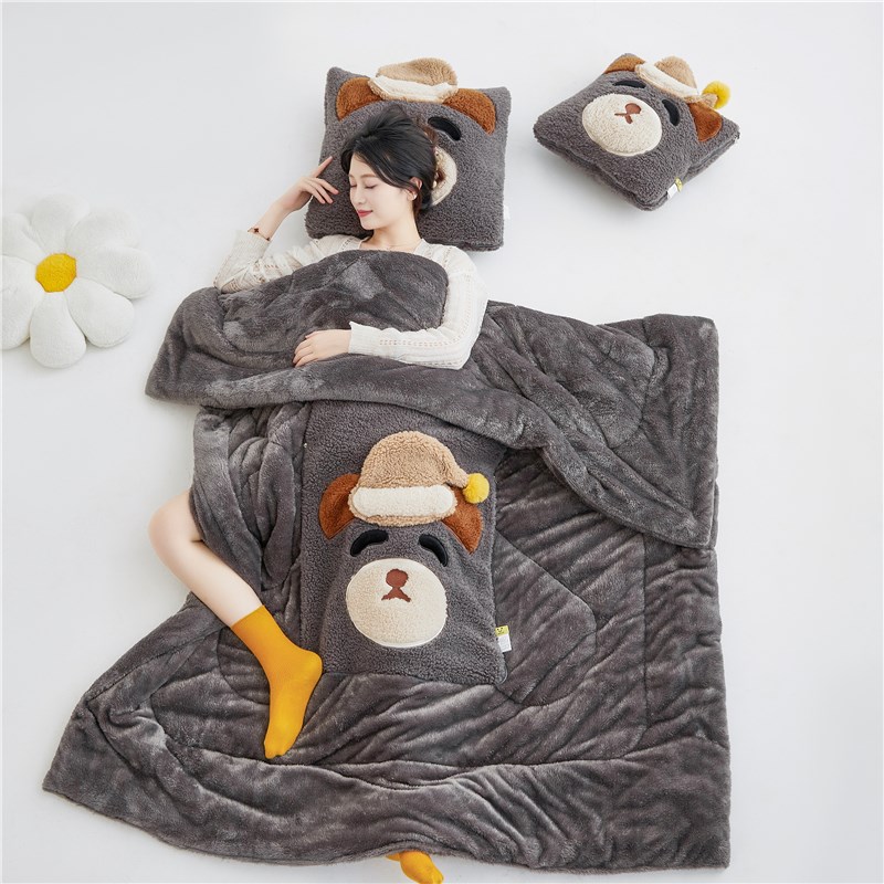 冬季新款加厚保暖抱枕被子两用车载沙发靠垫枕头二合一办公室午睡