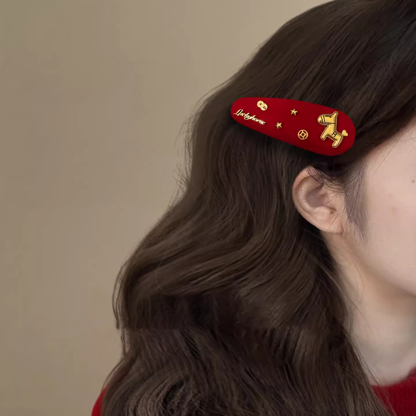 马上有钱植绒红色小马星星发夹BB夹新年氛围感侧边夹本子命年发饰,饰品/流行首饰/时尚饰品新,发饰,淘宝优惠券,粉丝福利购,淘宝优惠卷