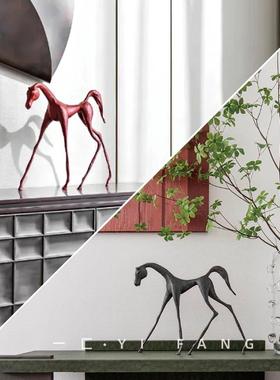 新中式简约金属马摆件 样板间售楼处书房电视柜边几软装饰品