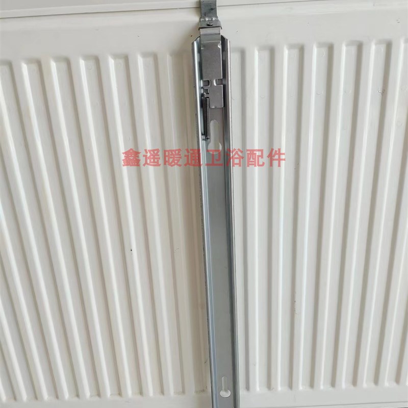 钢制板式散热器暖气片挂钩 拖钩 板式散热器一体式弹簧挂钩挂件