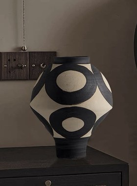 L RT 米白色陶瓷摆件侘寂花器花瓶饰品摆件民宿样板房