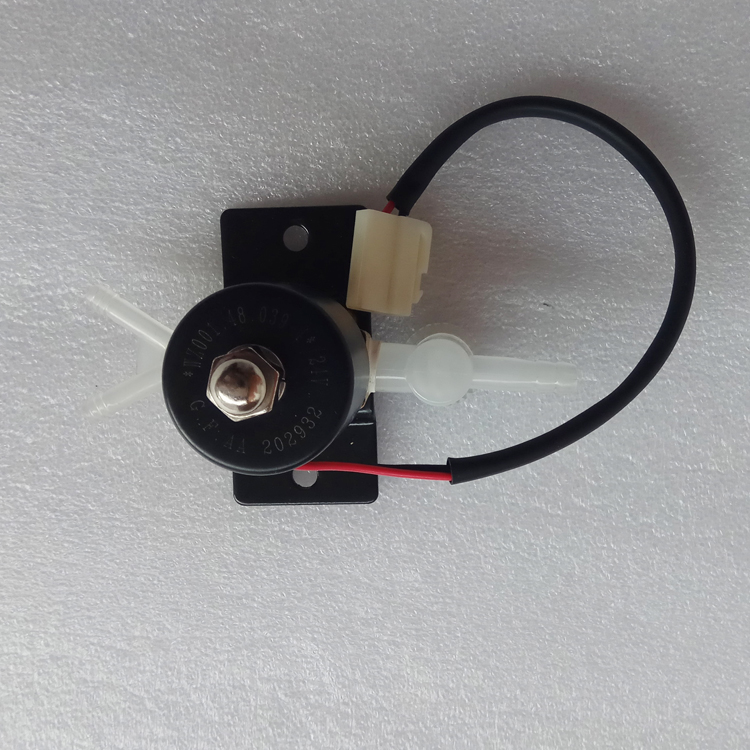 五征配件农用三轮车奥翔刹车滴水电磁总成淋水车喷雾泵电机