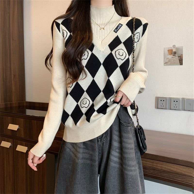 大码女装假两件半高领毛衣女秋冬新款宽松显瘦黑白菱格针织打底衫,女装/女士精品,大码内搭,淘宝优惠券,粉丝福利购,淘宝优惠卷
