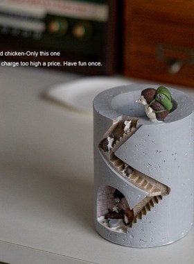 秃鸡!没事做 看看旅行的刺猬家里的样子吧  治愈系桌面摆件