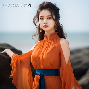 2024夏季新款女装橙色连衣裙高级感气质长款收腰大摆裙海边沙滩裙