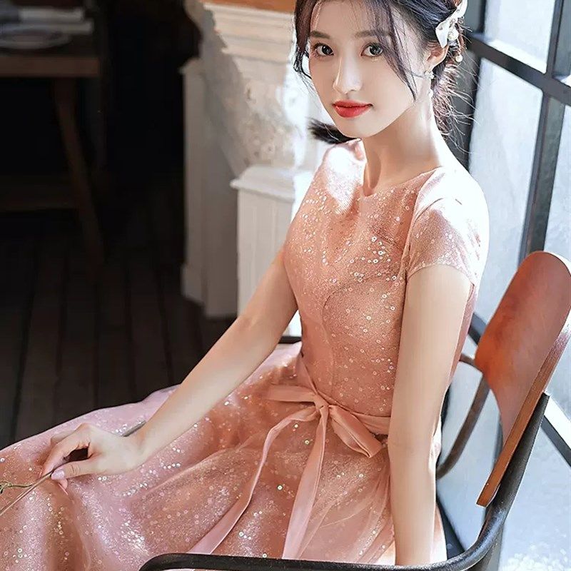 粉色晚礼服女中长新款宴会气质高级感主持人连衣裙平时可穿秋冬季