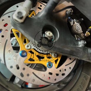 佛沙凌云F前刹车盘布雷博水鸟辐射卡钳转接码钢吼
