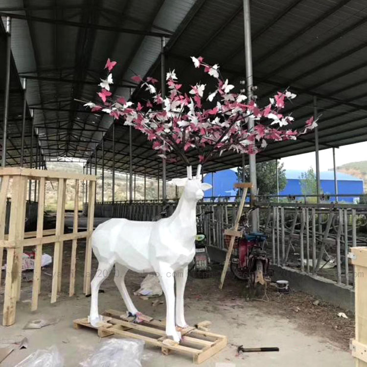白色祥鹿雕塑金属艺术摆件园林景观公园花园庭院装置摆设定制订做