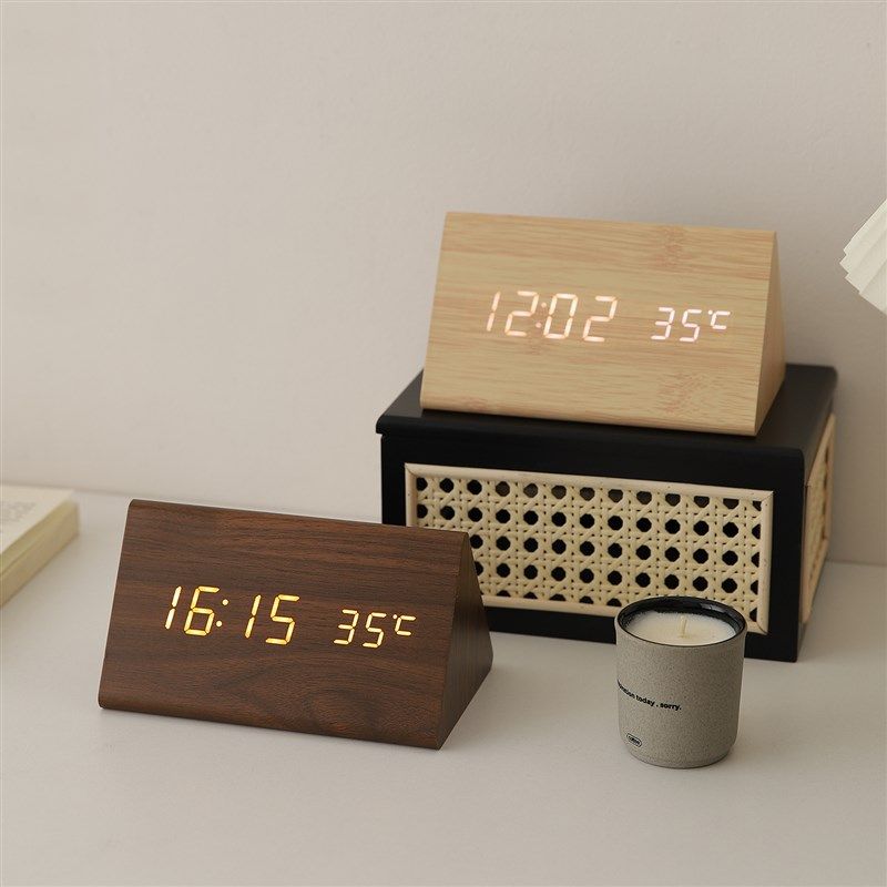 创意2025新款桌面电子时钟摆台式床头智能钟表天气预报显示器摆件