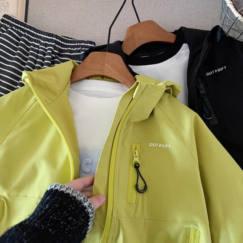 儿童防风防水亮色酷帅连帽外套男女童2025春装宝宝风衣小童夹克衫,童装/婴儿装/亲子装,普通外套,淘宝优惠券,粉丝福利购,淘宝优惠卷
