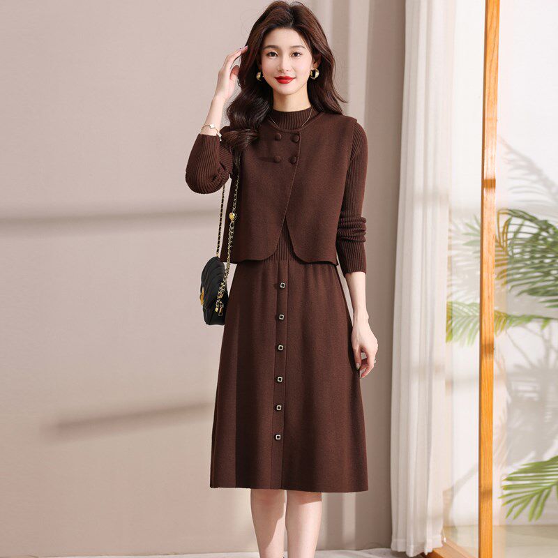 中长款毛衣女秋冬季2024新款遮屁股针织连衣裙加厚两件套装打底衫