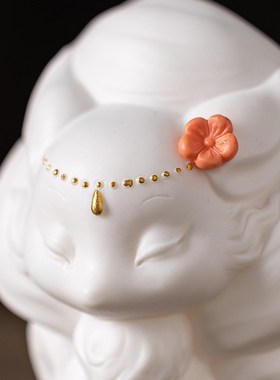 陶瓷可爱九尾狐摆件微景观盆景白色小狐狸创意家居客厅电视柜装饰