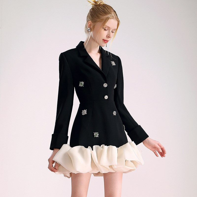 茬客钉钻红色连衣裙春季名媛气质优雅设计感年会敬酒礼服西装裙女