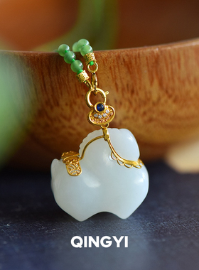 天然新疆和田玉羊脂白玉生肖马吊坠18k金镶马到成功女款玉石挂件