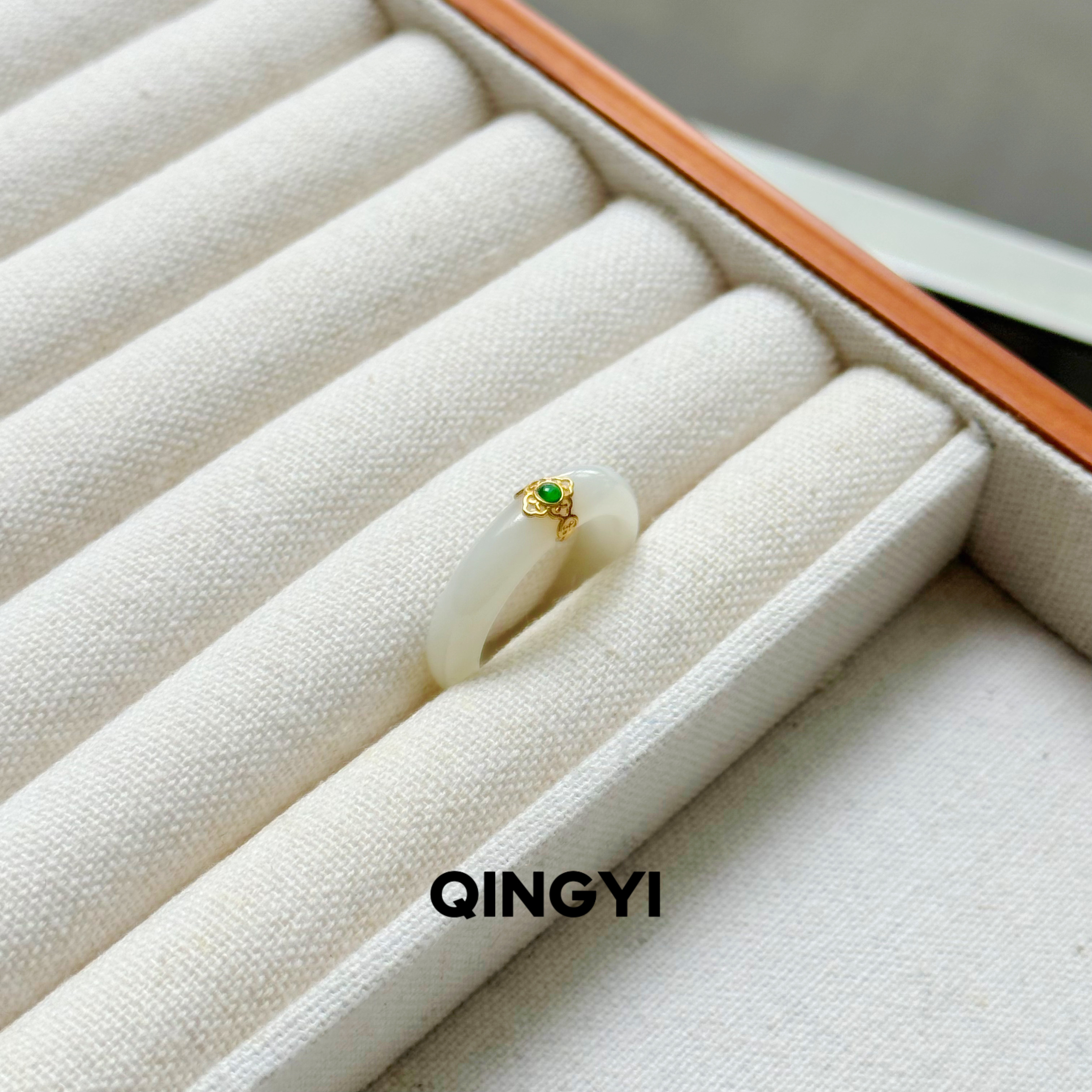 天然新疆和田玉羊脂玉戒指18k金女款复古玉石指环手饰送朋友礼物
