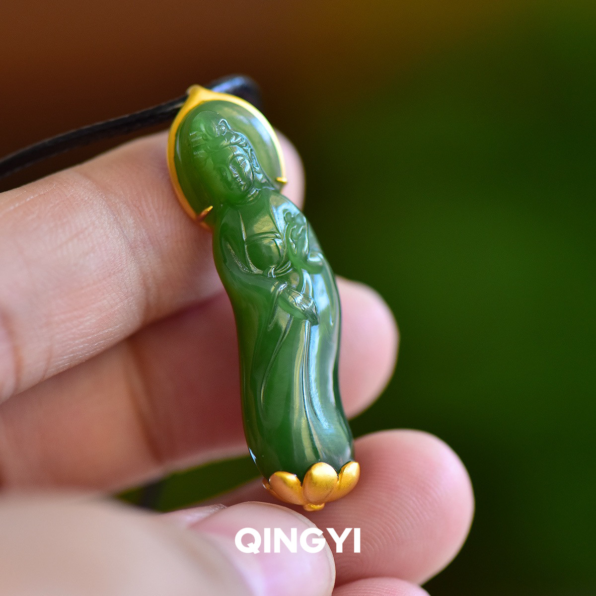天然俄料老矿和田玉碧玉观音吊坠18k金女款菠菜绿玉石挂件保平安